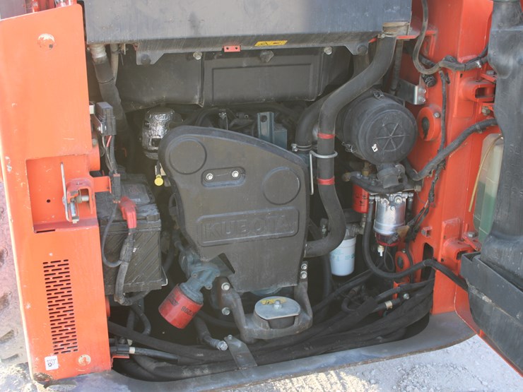 kubota-ssv65-image-11