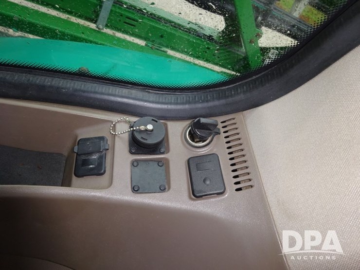 2015-john-deere-r4038-image-129