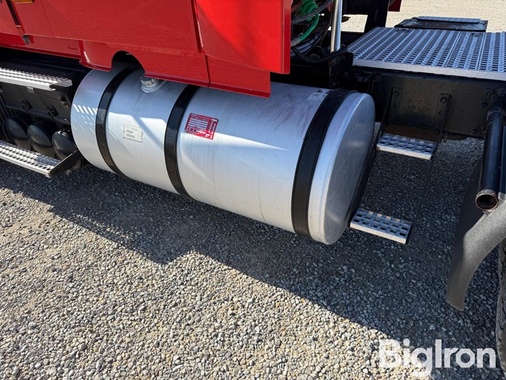 2007-volvo-vn-image-20