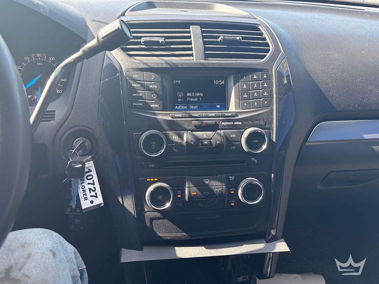 2018-ford-explorer-image-15