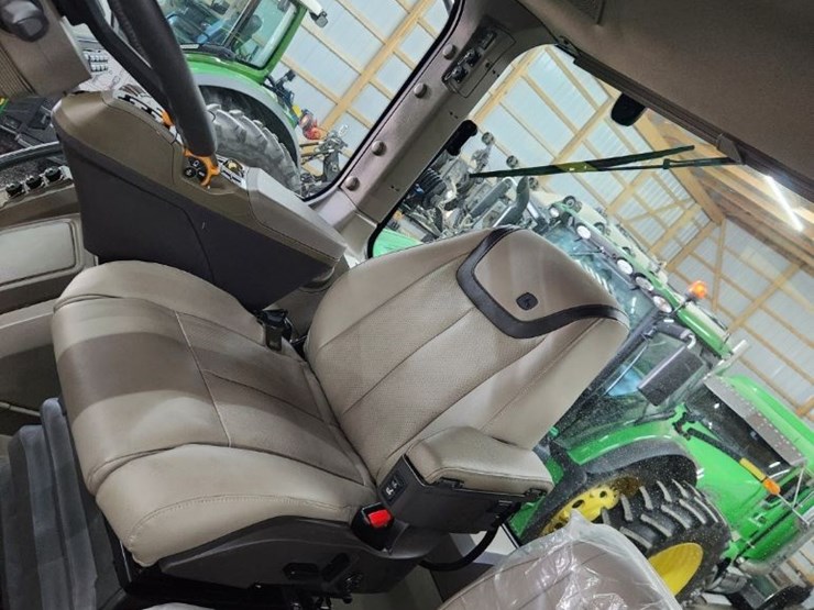 2023-john-deere-8rx-410-image-8