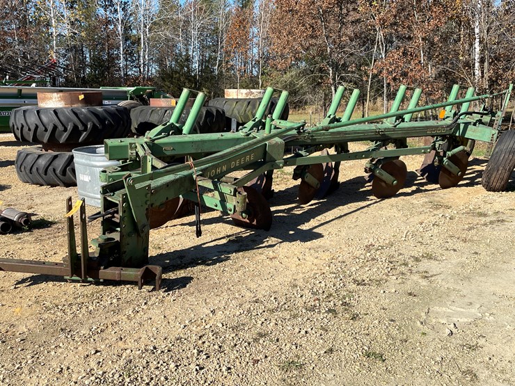 john-deere-2500-image-1