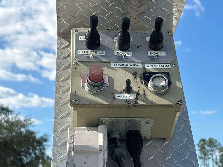 2002-international-4700-image-29