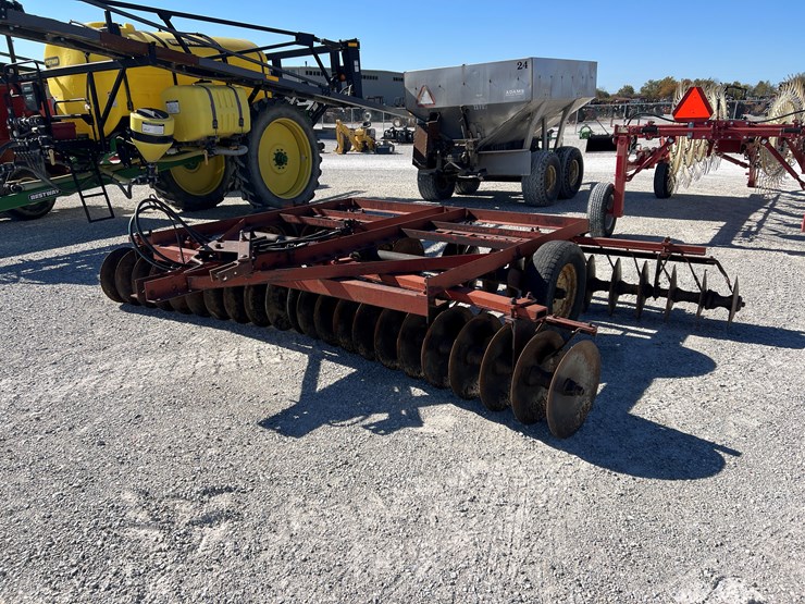 international-370-image-8