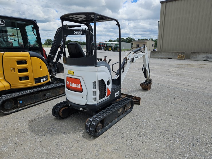 2016-bobcat-e20-image-15