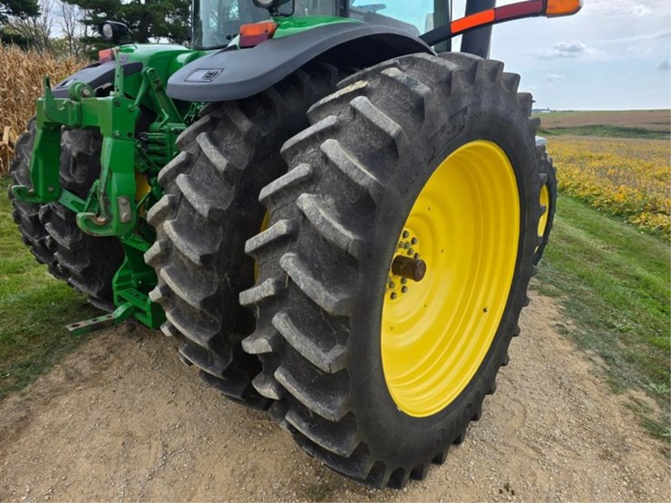 john-deere-8330-image-25
