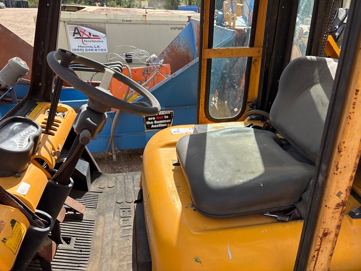 #2600-•-hyundai-hdf30-ii-forklift-|-parts-or-repair-image-5