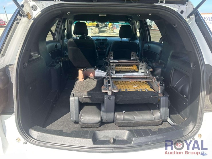 2017-ford-explorer-image-30