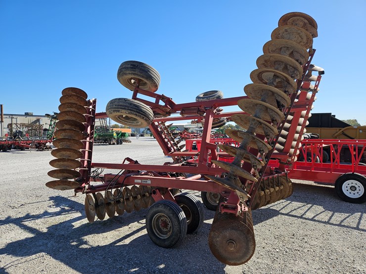 case-ih-3900-image-10