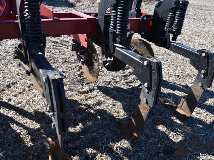 case-ih-2500-image-13