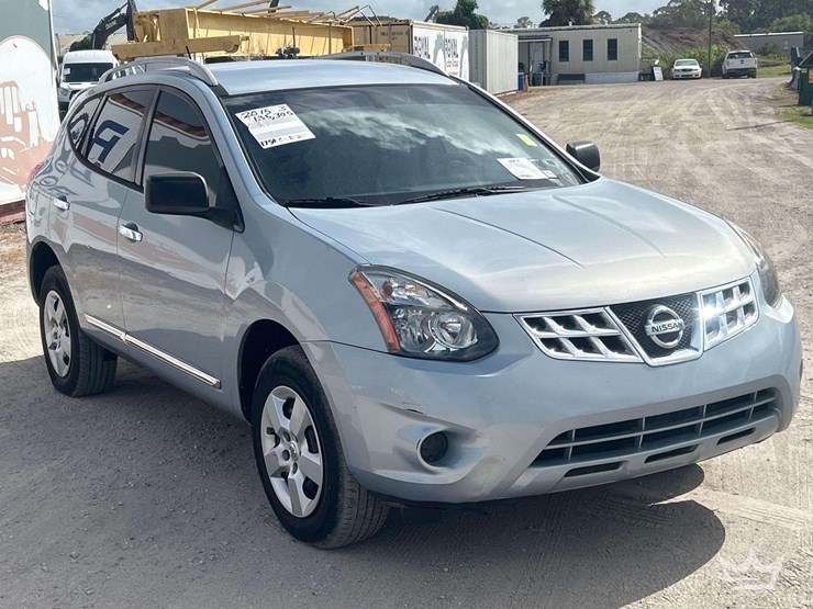 2015-nissan-rogue-image-2