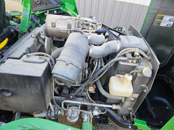 2021-john-deere-1600-turbo-image-21