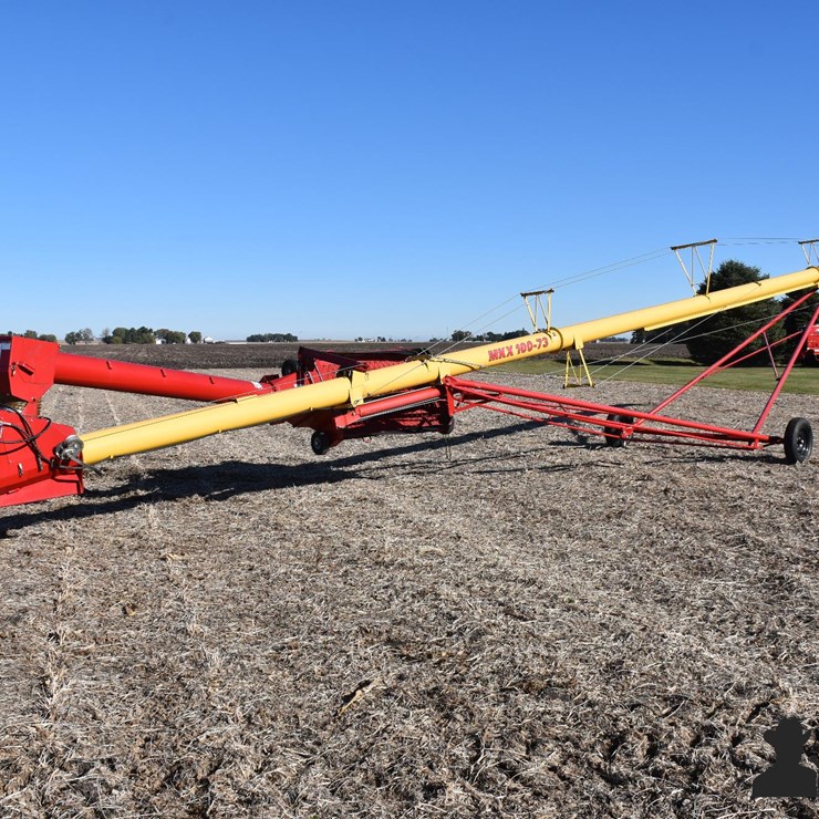 Westfield MKX 100-73 Swing Away Auger