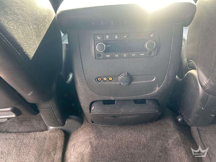 2011-gmc-yukon-xl-denali-image-26