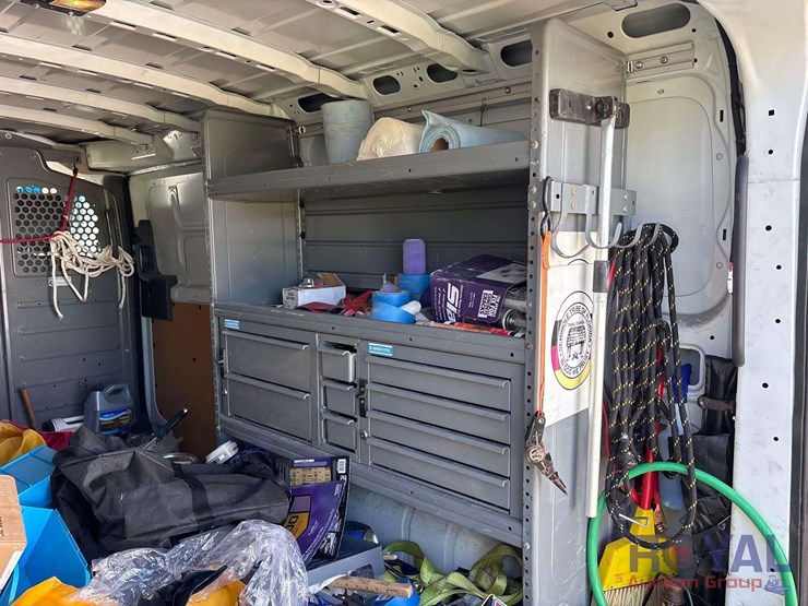 2021-nissan-nv2500hd-image-20