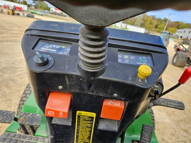 john-deere-4100-image-26