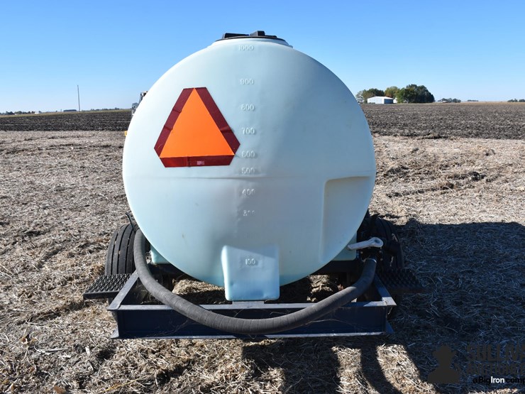 schaben-industries-1,000-gal-poly-nurse-trailer-image-6