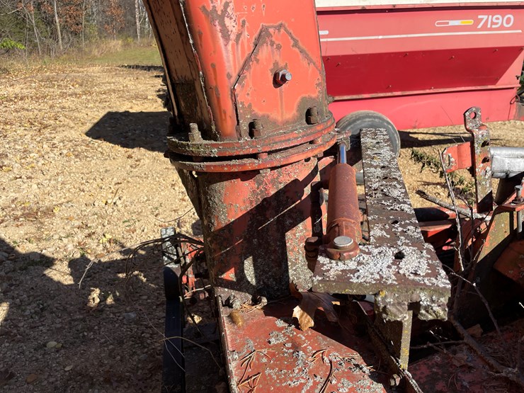 #5920-•-heston-chopper-with-hay-head-image-19