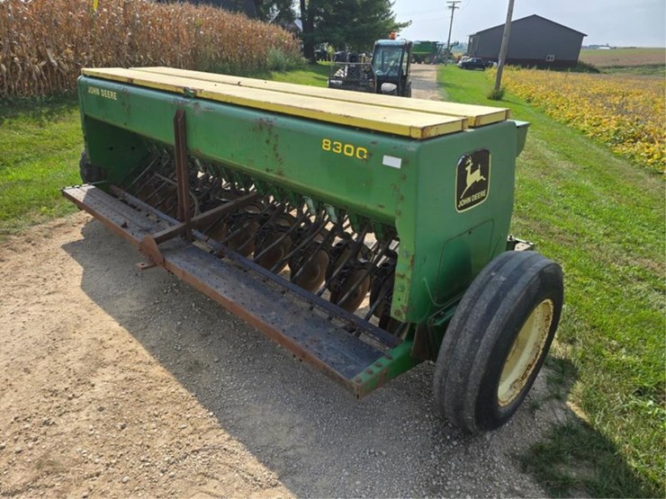 john-deere-8300-image-5