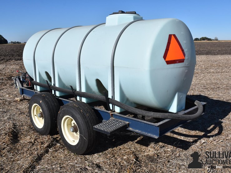 schaben-industries-1,000-gal-poly-nurse-trailer-image-7