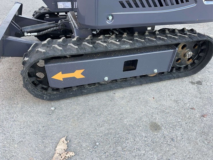 2025-agt-mx15z-mini-excavator-image-11