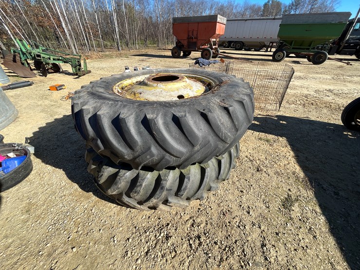 #5945-•-(2)-titan-18.4-38-bolt-on-duals-image-5