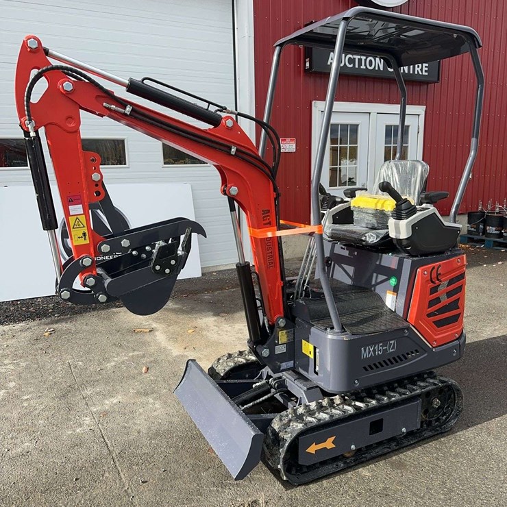 2025 AGT MX15Z Mini Excavator