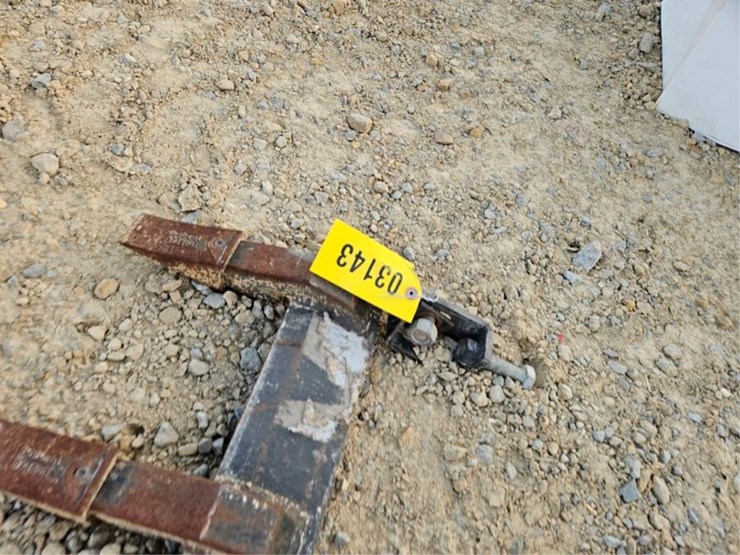 #3143-•-bobcat-78"-bolt-on-tooth-bar-image-6