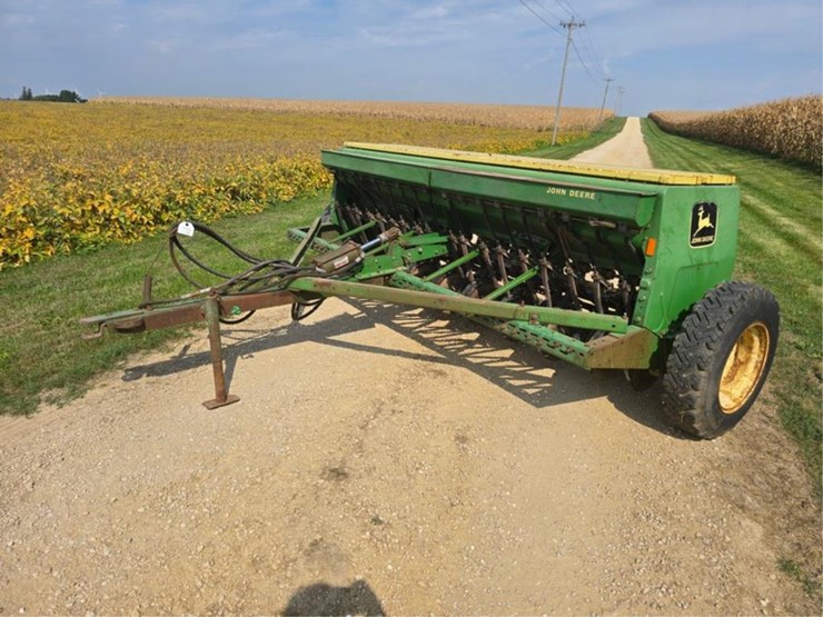 john-deere-8300-image-1