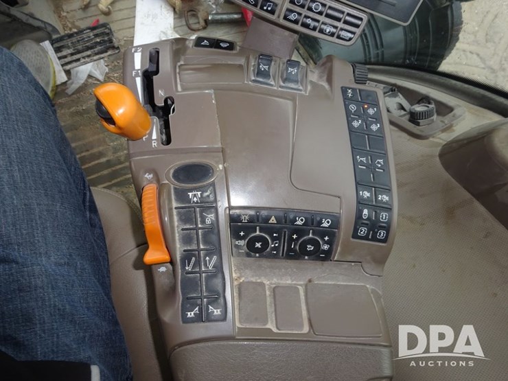 2018-john-deere-f4365-image-85