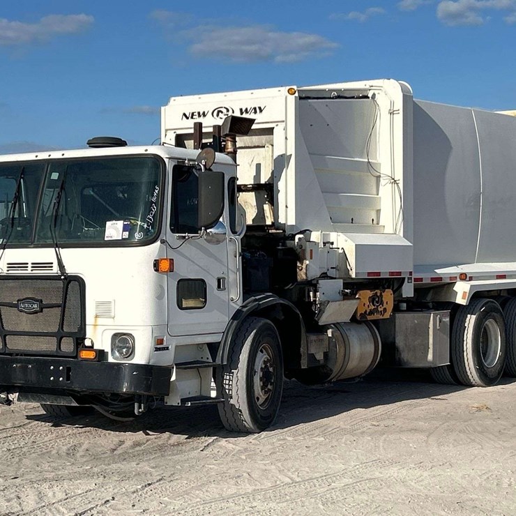 2019 AUTOCAR XPEDITOR