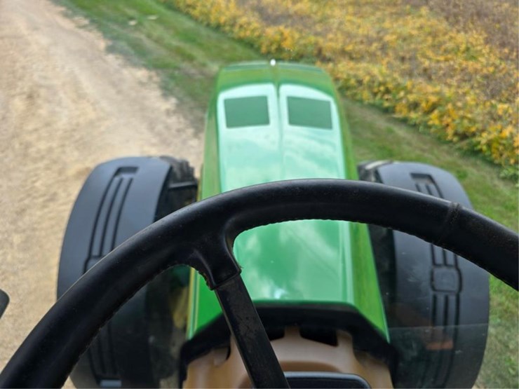 john-deere-8330-image-40