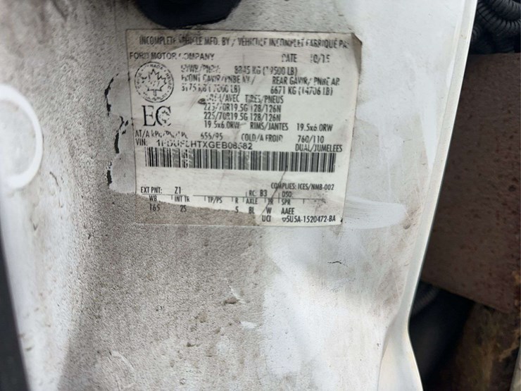 2016-ford-f550-xl-image-33