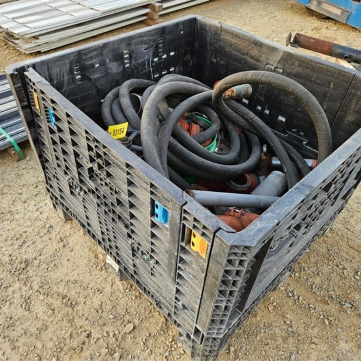 #3154 • Crate With Valve & hoses