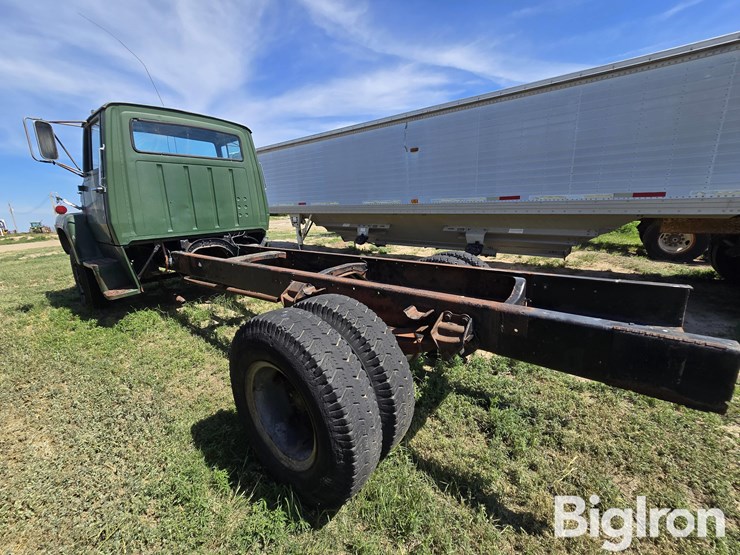 1974-ford-ln800-image-7