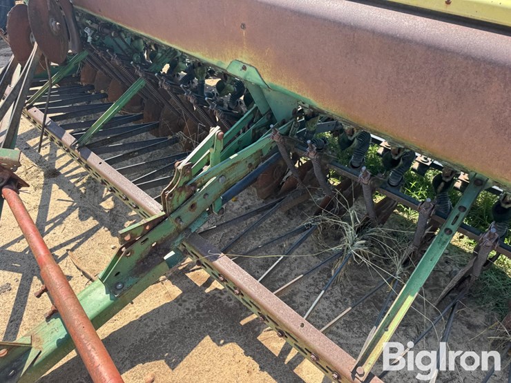 john-deere-8300-image-13