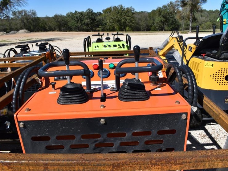 landhero-ldh-t460-mini-skid-steer-(serial-#-x46250010)-(k)-image-5