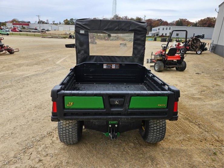 2011-john-deere-gator-image-4