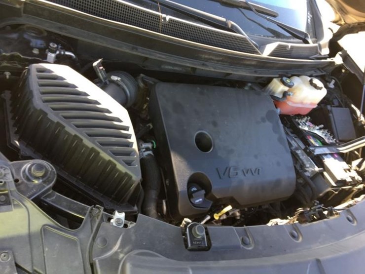 2021-chevrolet-traverse-ls-image-11