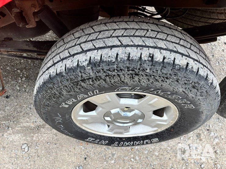 2013-ford-f150-xlt-image-34