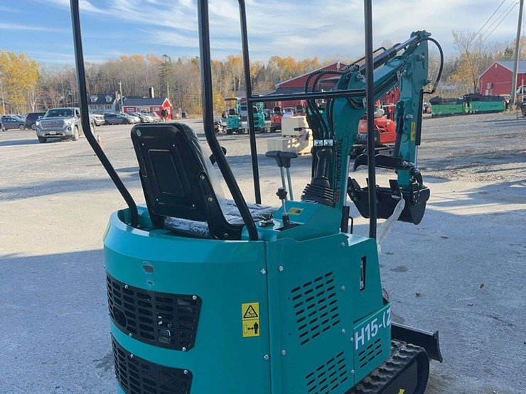 2025-agt-h15z-mini-excavator-image-5