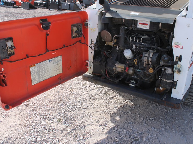 2015-bobcat-s530-image-34
