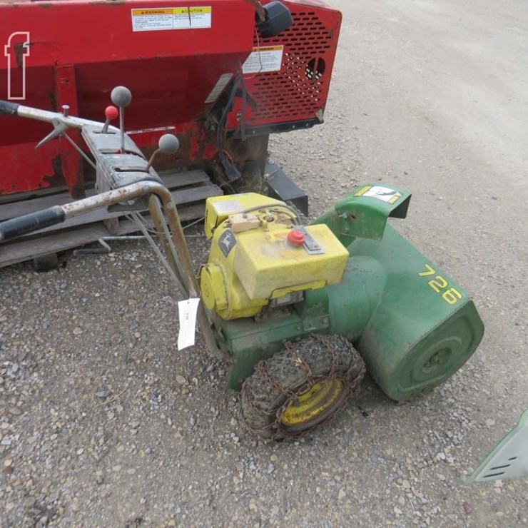 JOHN DEERE 726