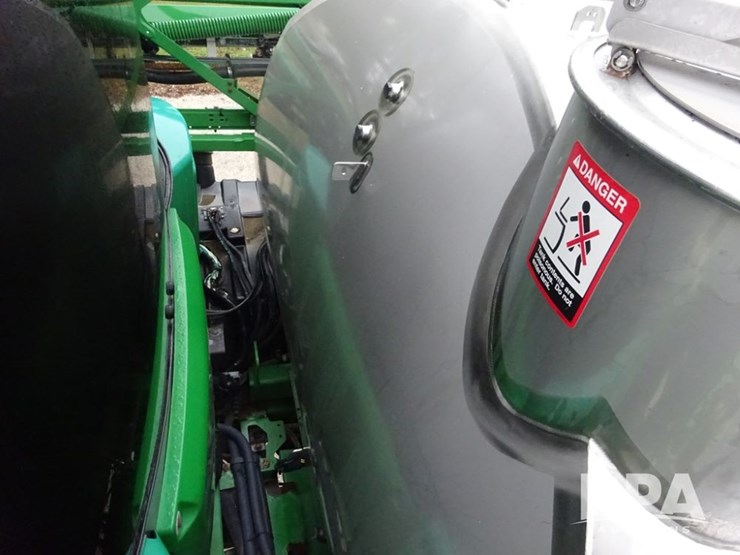 2015-john-deere-r4038-image-110