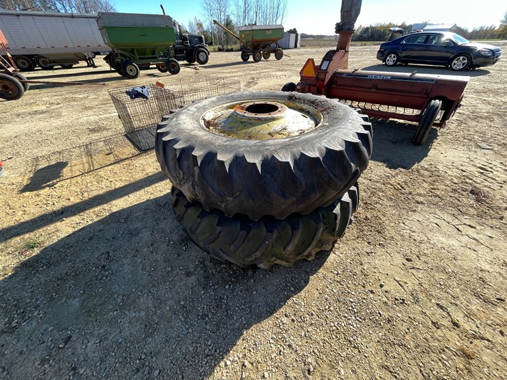 #5945-•-(2)-titan-18.4-38-bolt-on-duals-image-3