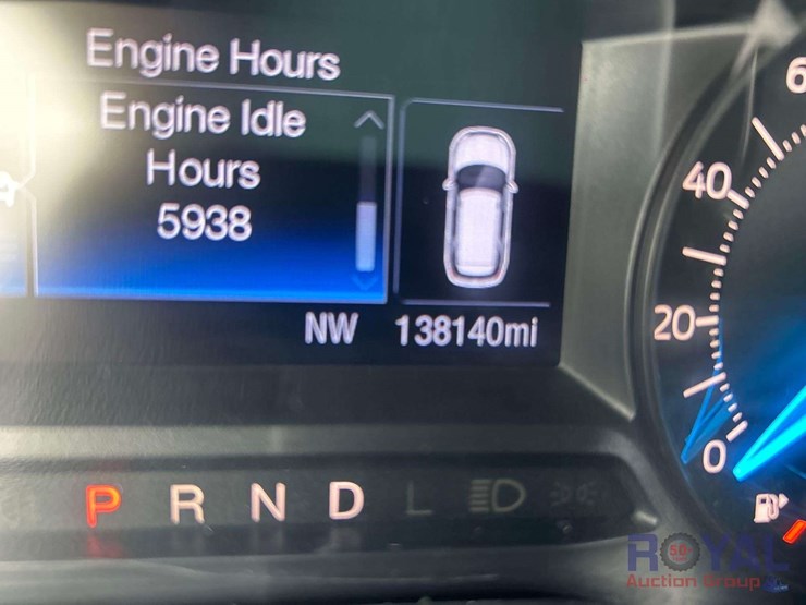 2017-ford-explorer-image-11