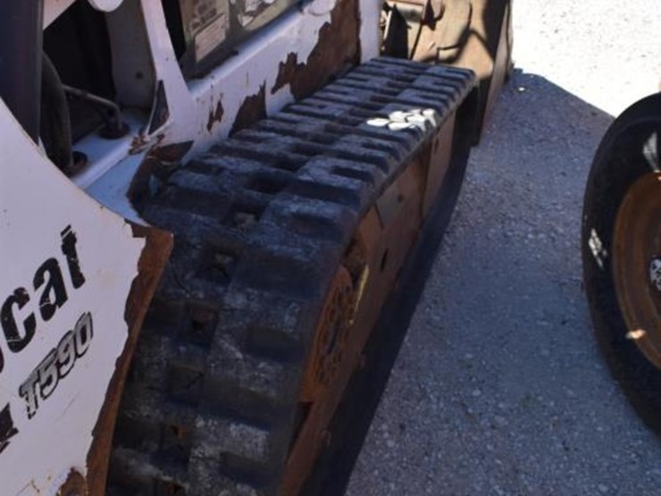 2013-bobcat-t590-image-7