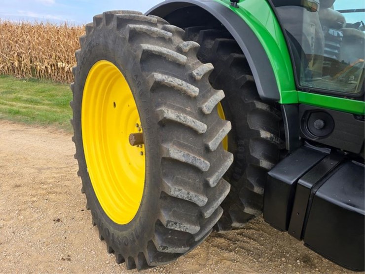 john-deere-8330-image-23
