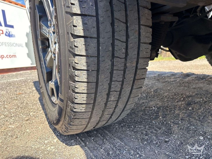 2018-nissan-titan-image-34