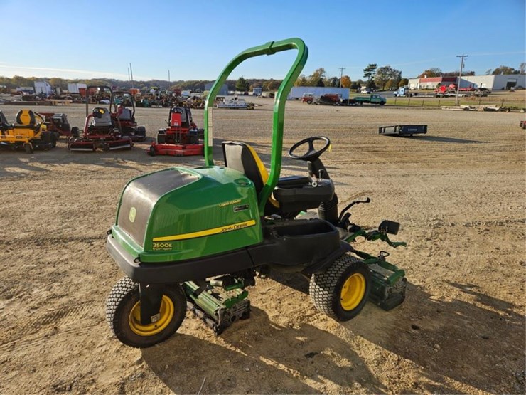 john-deere-2500e-image-5